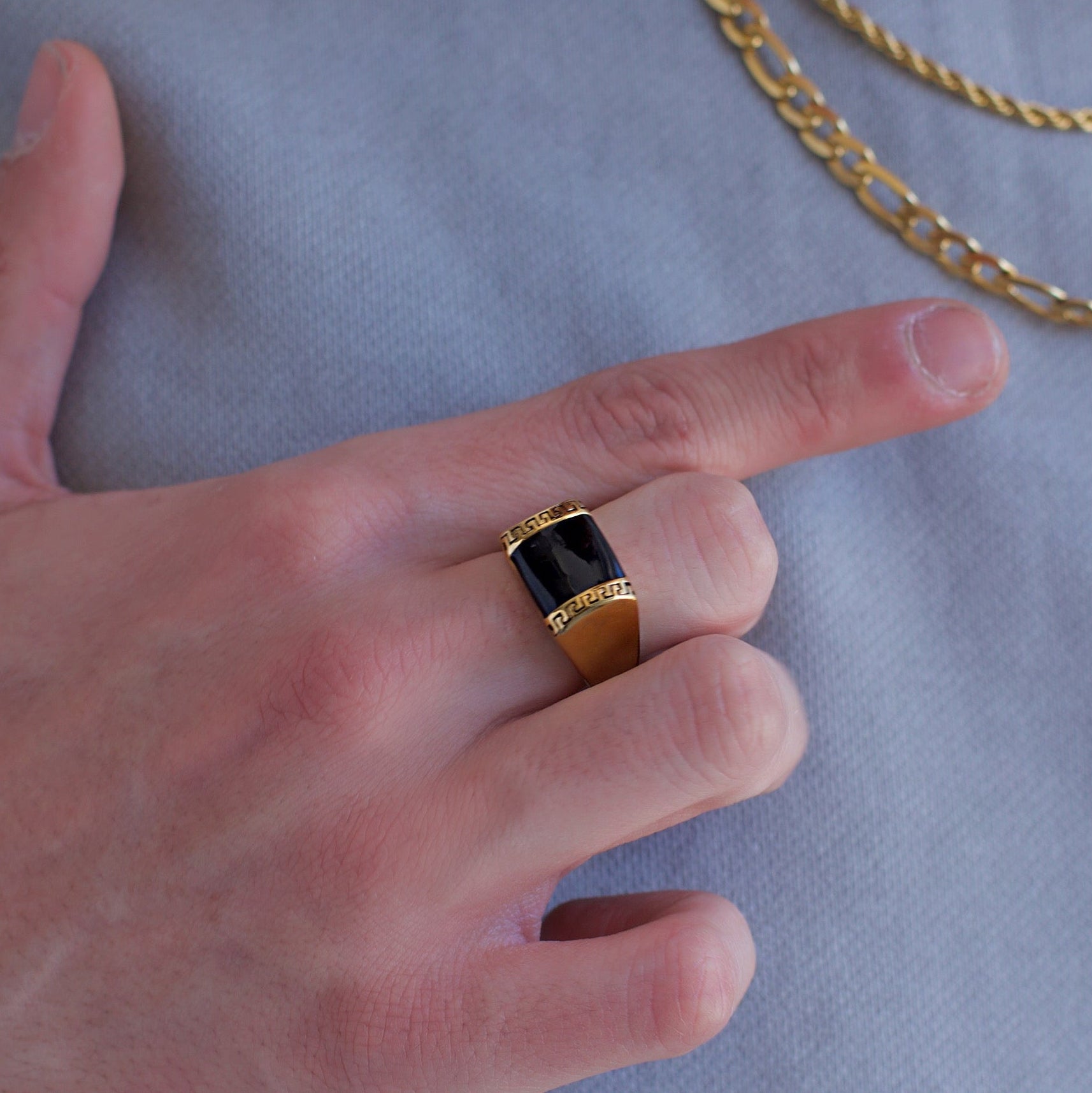 Black core ring gold